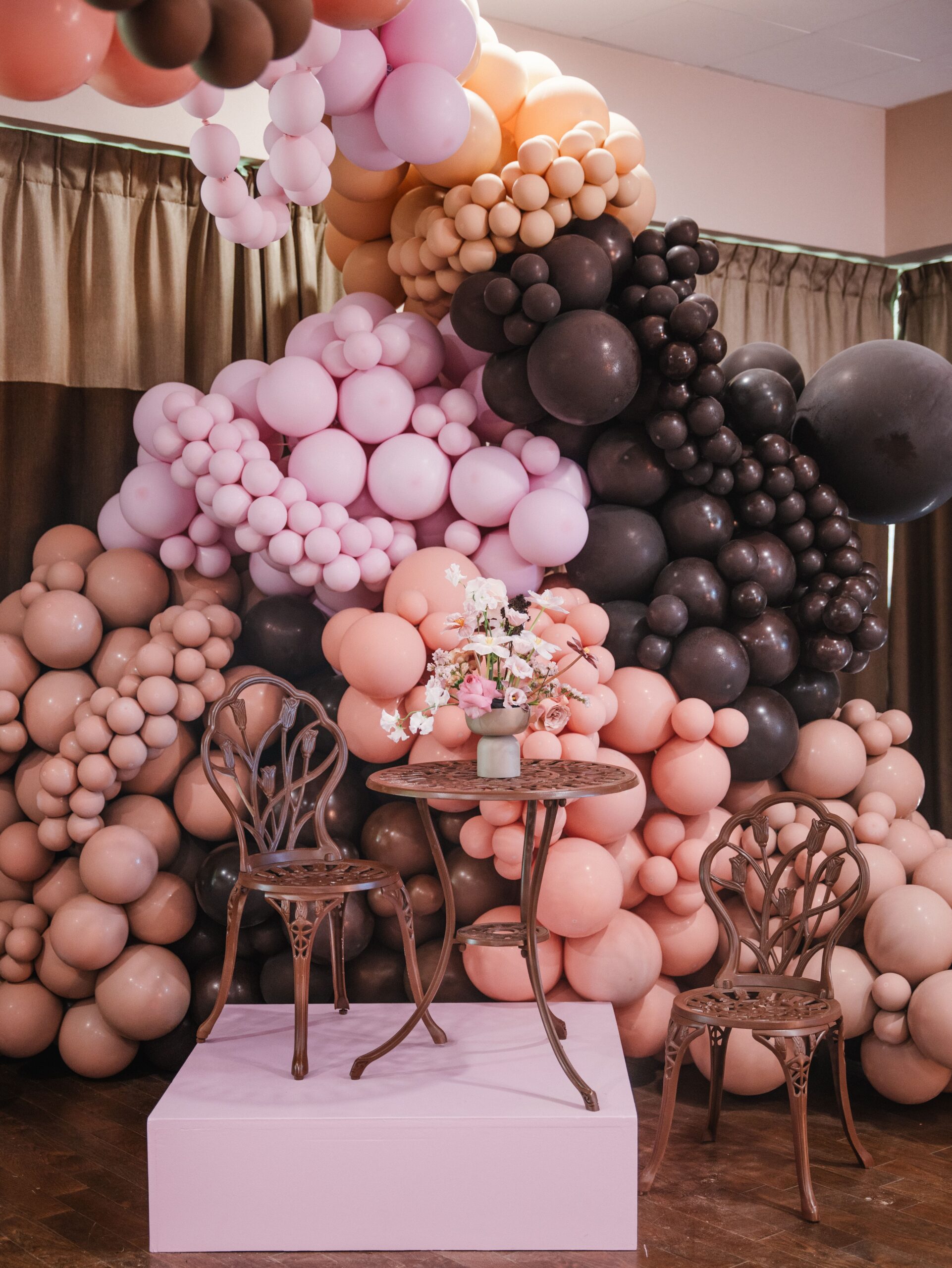 Installation de ballons pour événement haut de gamme