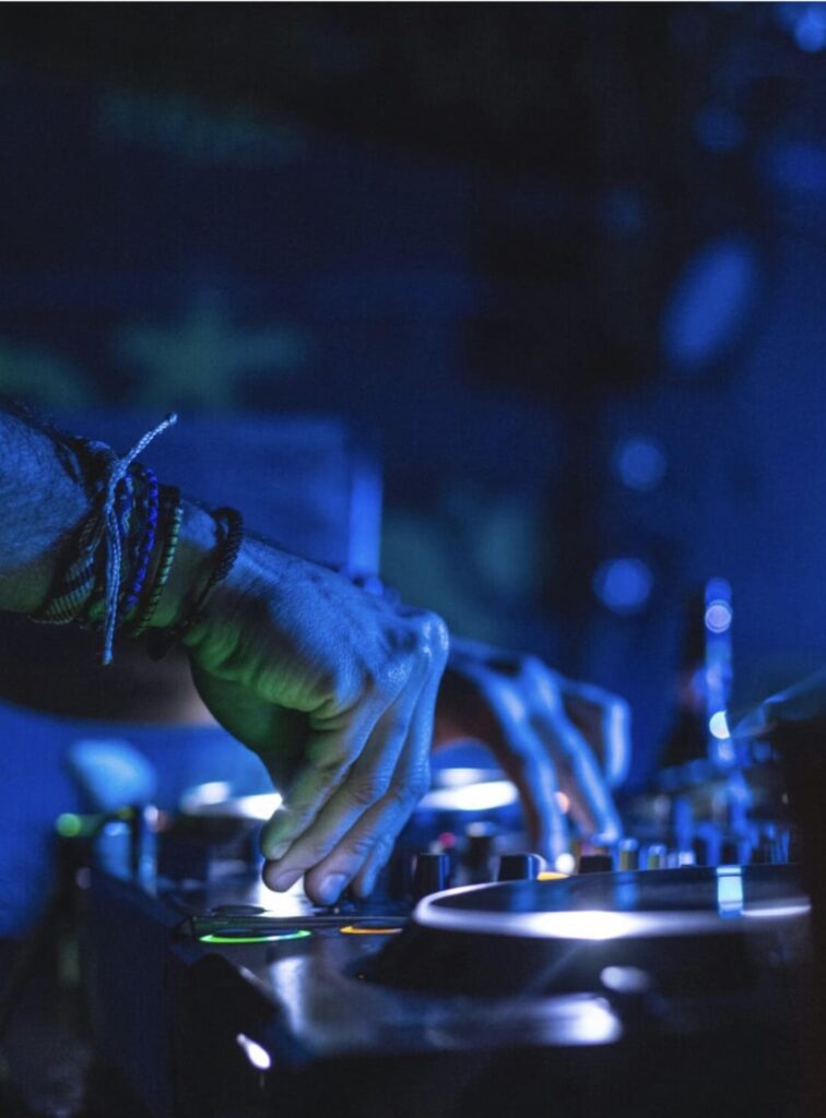 DJ & ambiance musicale