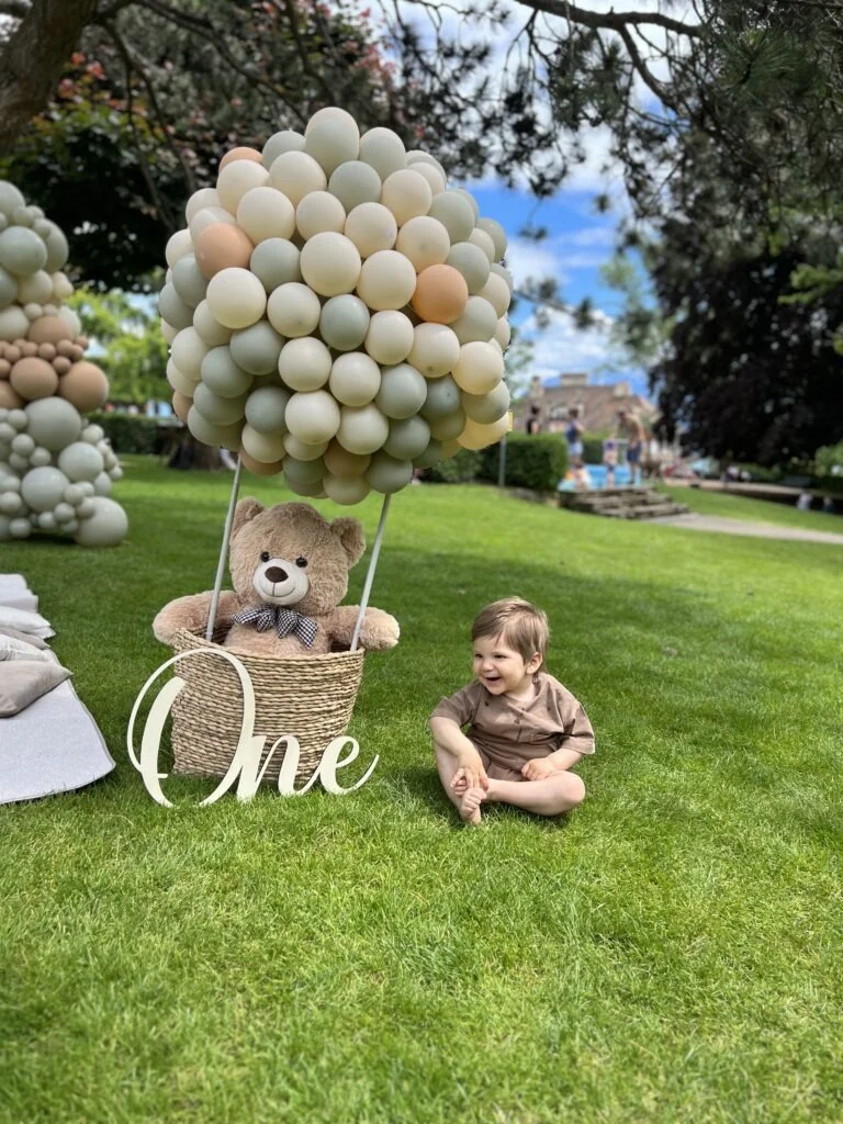 Coin photo thématique décoré pour anniversaire enfant à Lausanne et Suisse romande — Authentique Agence