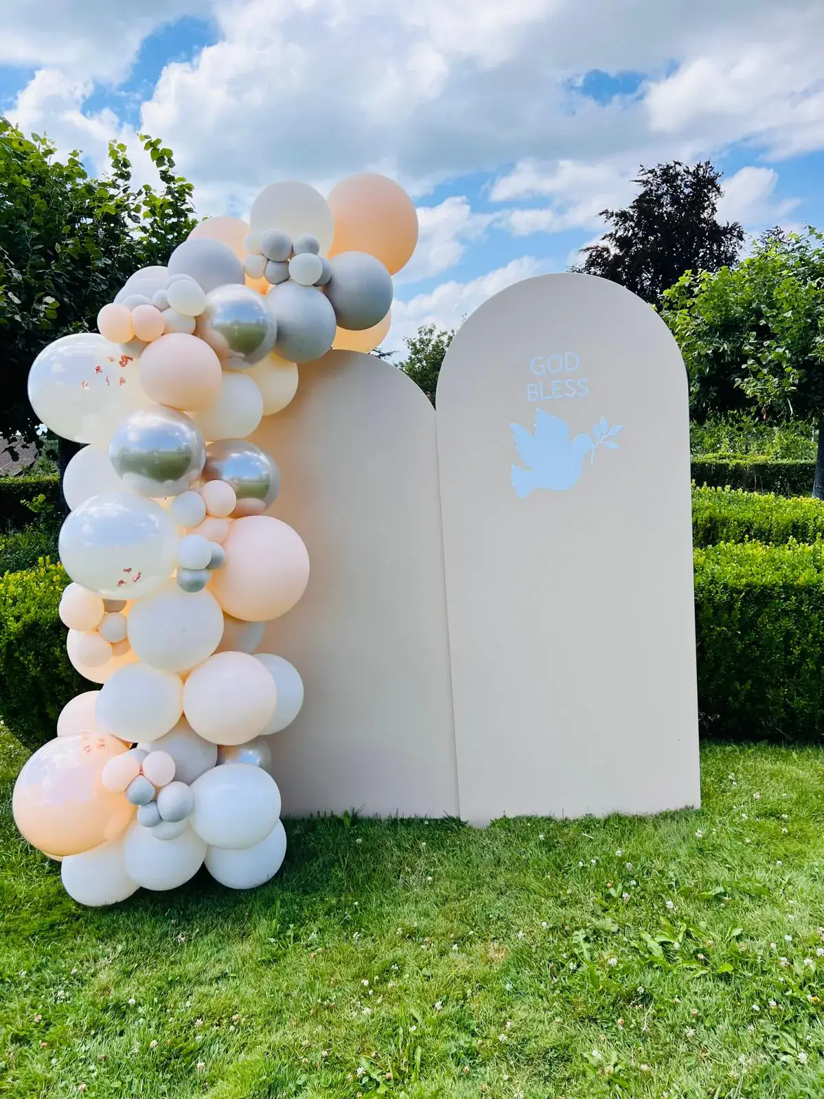 Décoration baptême élégante sur mesure à Lausanne — Authentique Agence