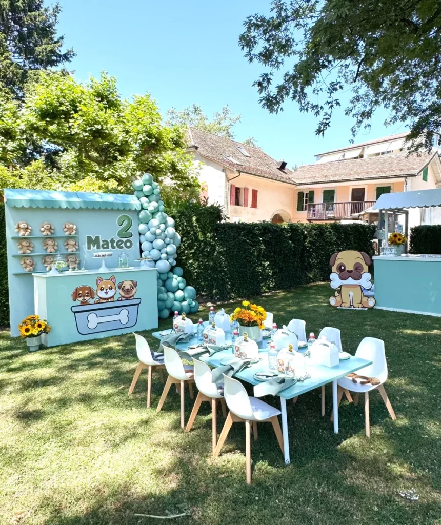 Vue d'ensemble d'une salle entièrement décorée pour anniversaire enfant sur mesure à Lausanne — Authentique Agence